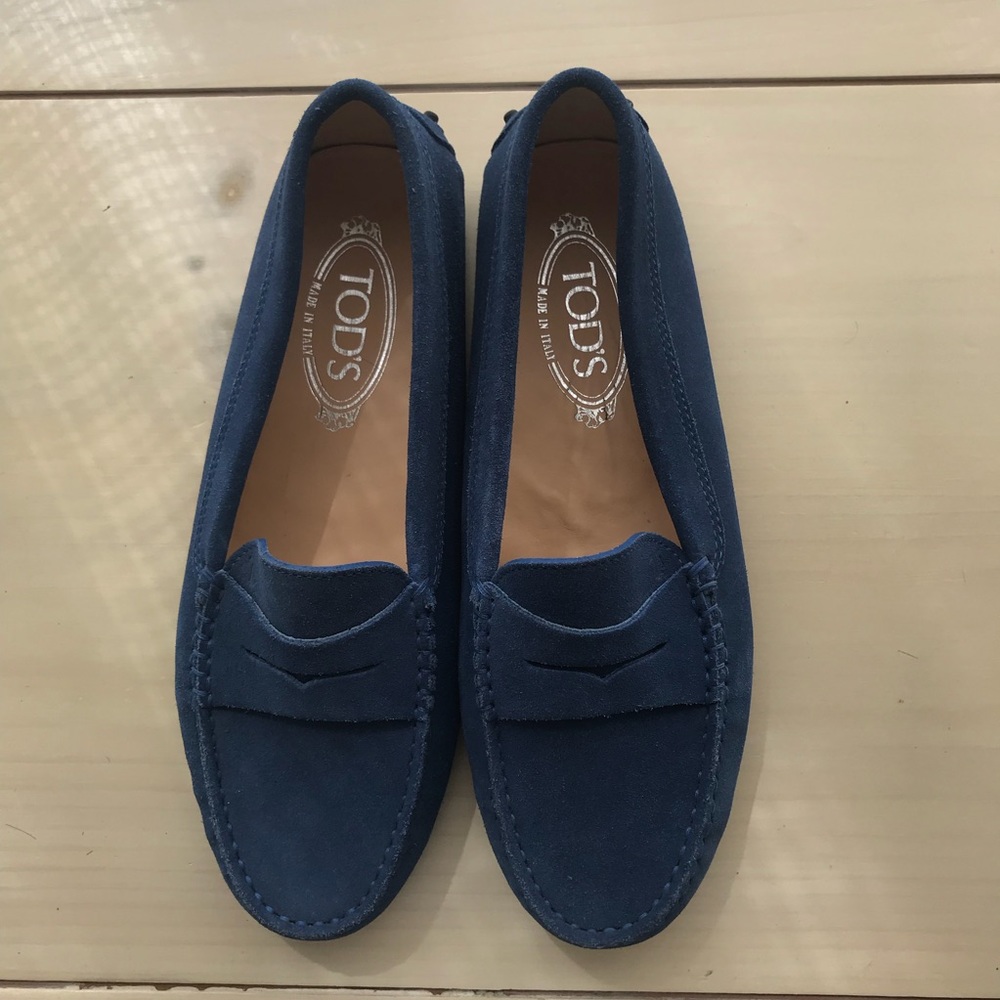 Tod’s Gommino Suede Loafers (NWOT)